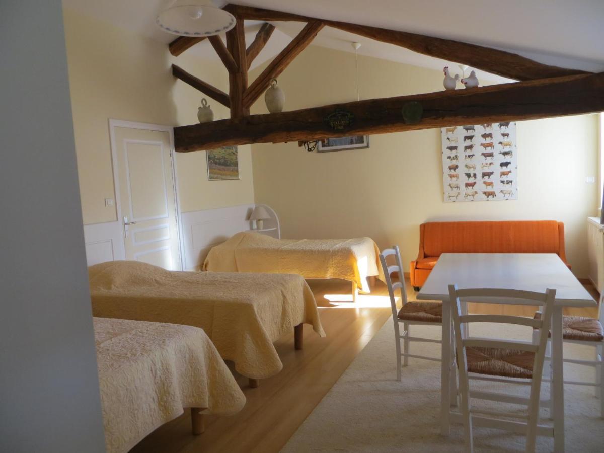 Montagny  La Vache Sur Le Toit Bed & Breakfast エクステリア 写真