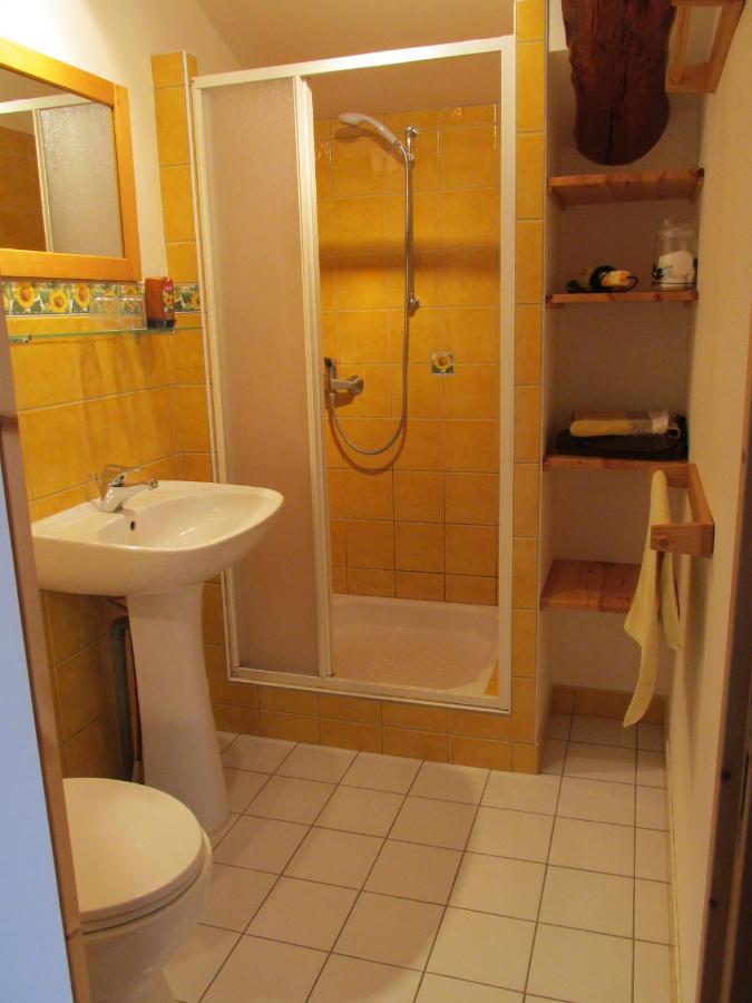 Montagny  La Vache Sur Le Toit Bed & Breakfast エクステリア 写真